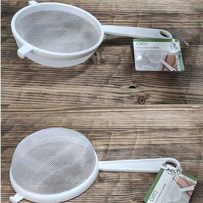 Сито пластмассовое 14 см с ручкой цвет в ассортименте