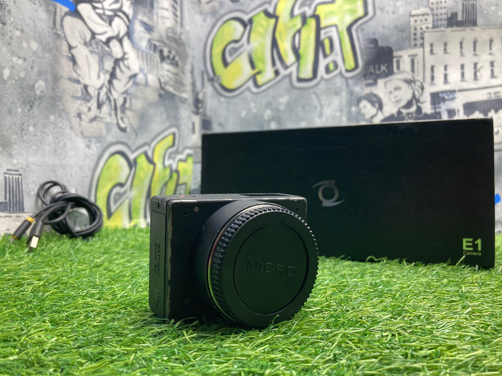 Z CAM E1