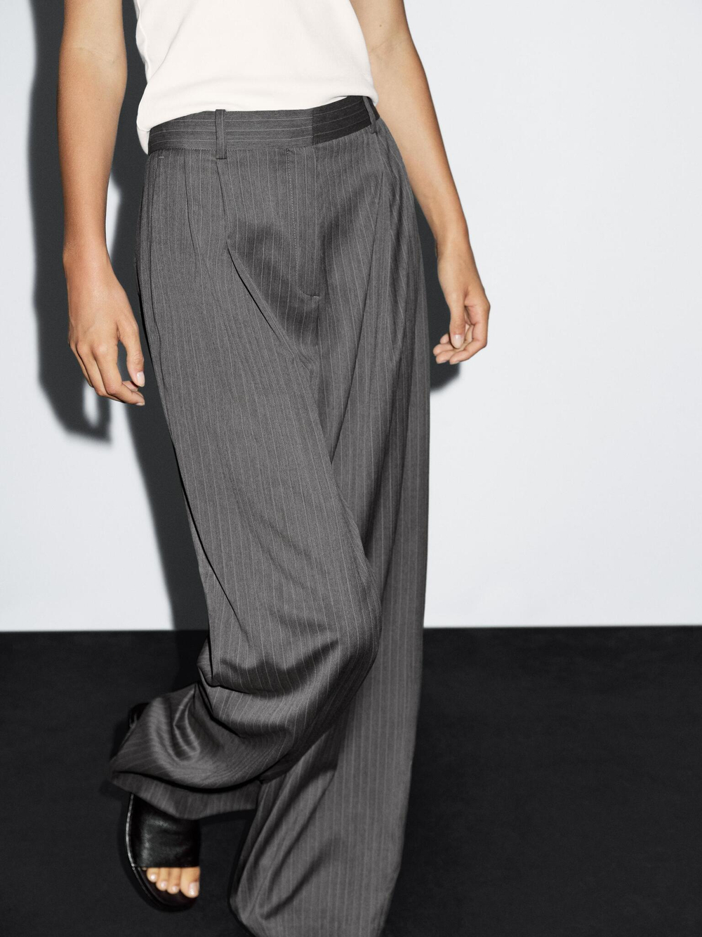 Massimo Dutti Брюки в тонкую полоску из 100% шерсти, серый