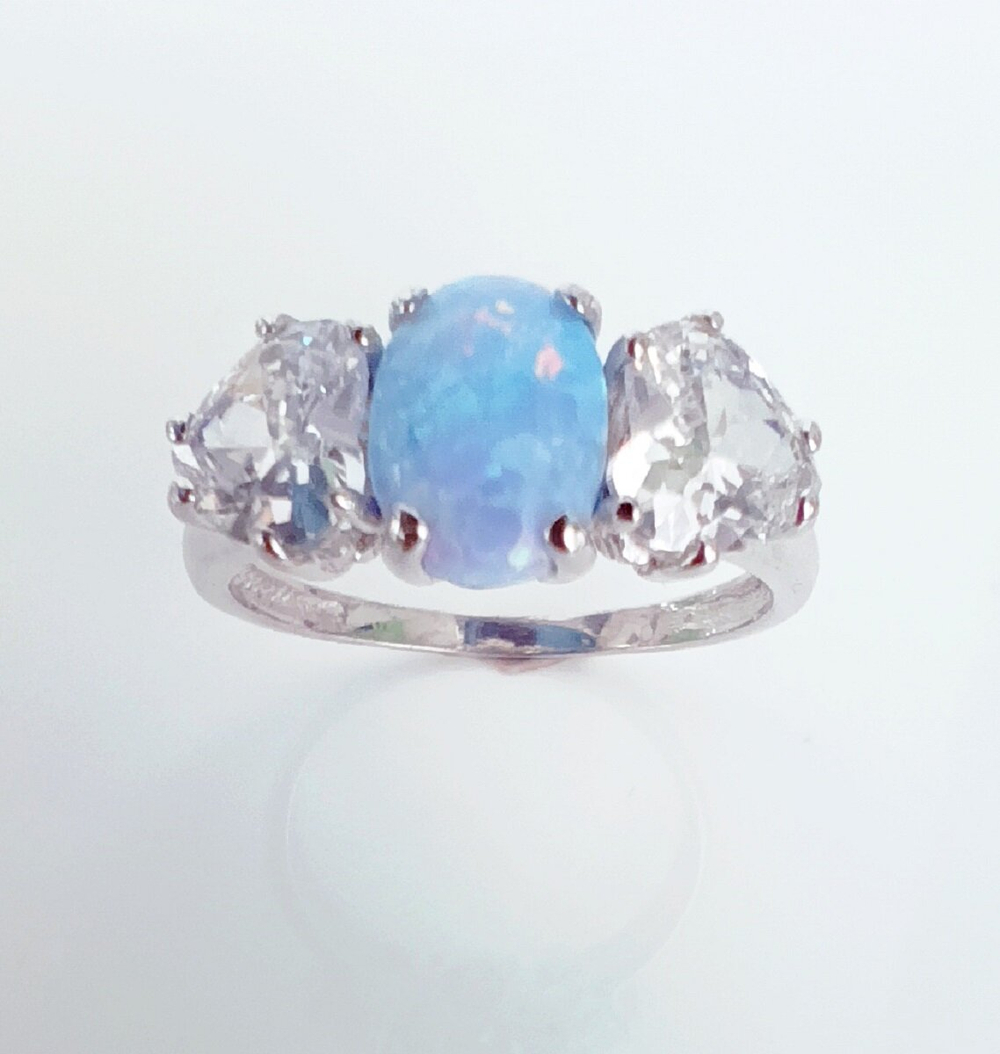 Кольцо Эстерелла с синтетическим опалом и фианитами, серебро 925*/Ф