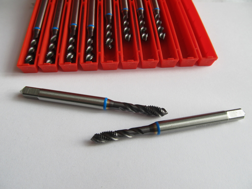 Метчик М4 DIN371-С 6H V40 HSSE TiALN Red box ADK153-040