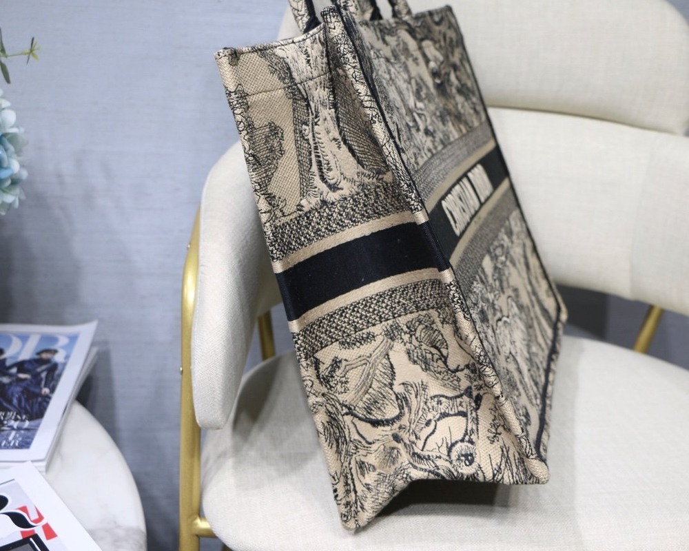 Christian Dior Book Tote 42 cm