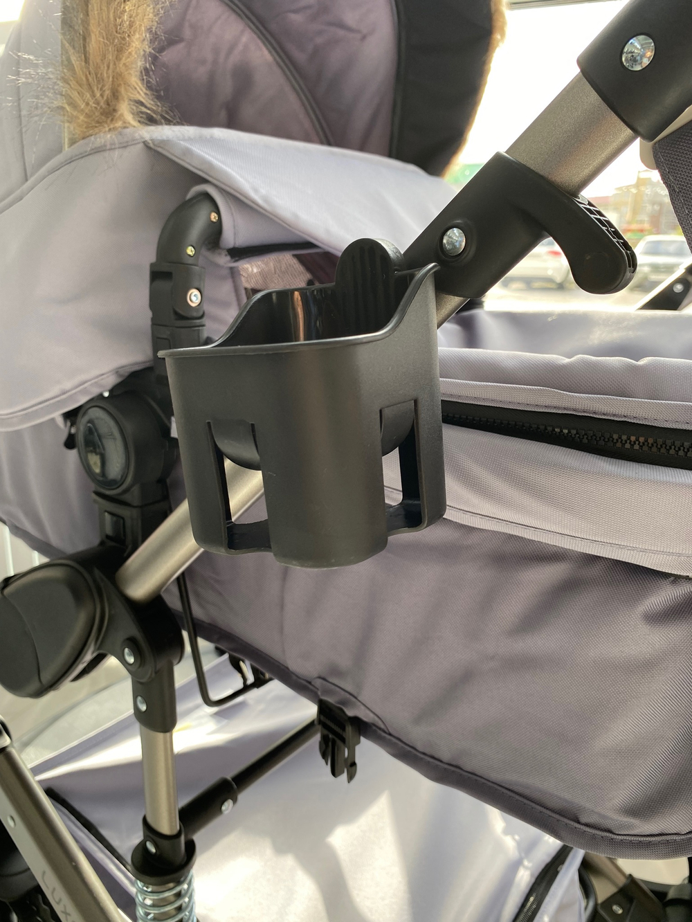 Коляска-трансформер LUXMOM 555-W 2В1 чёрный текстиль