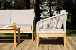 "Канны" лаунж-зона 4-местная из роупа со столиком "Канны" цвета "дуб", основание дуб, роуп бежевый