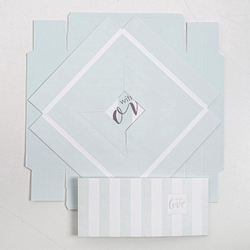 Коробка подарочная для цветов с вазой и пластиковыми окнами складная, упаковка, With love, 23×30×23 см