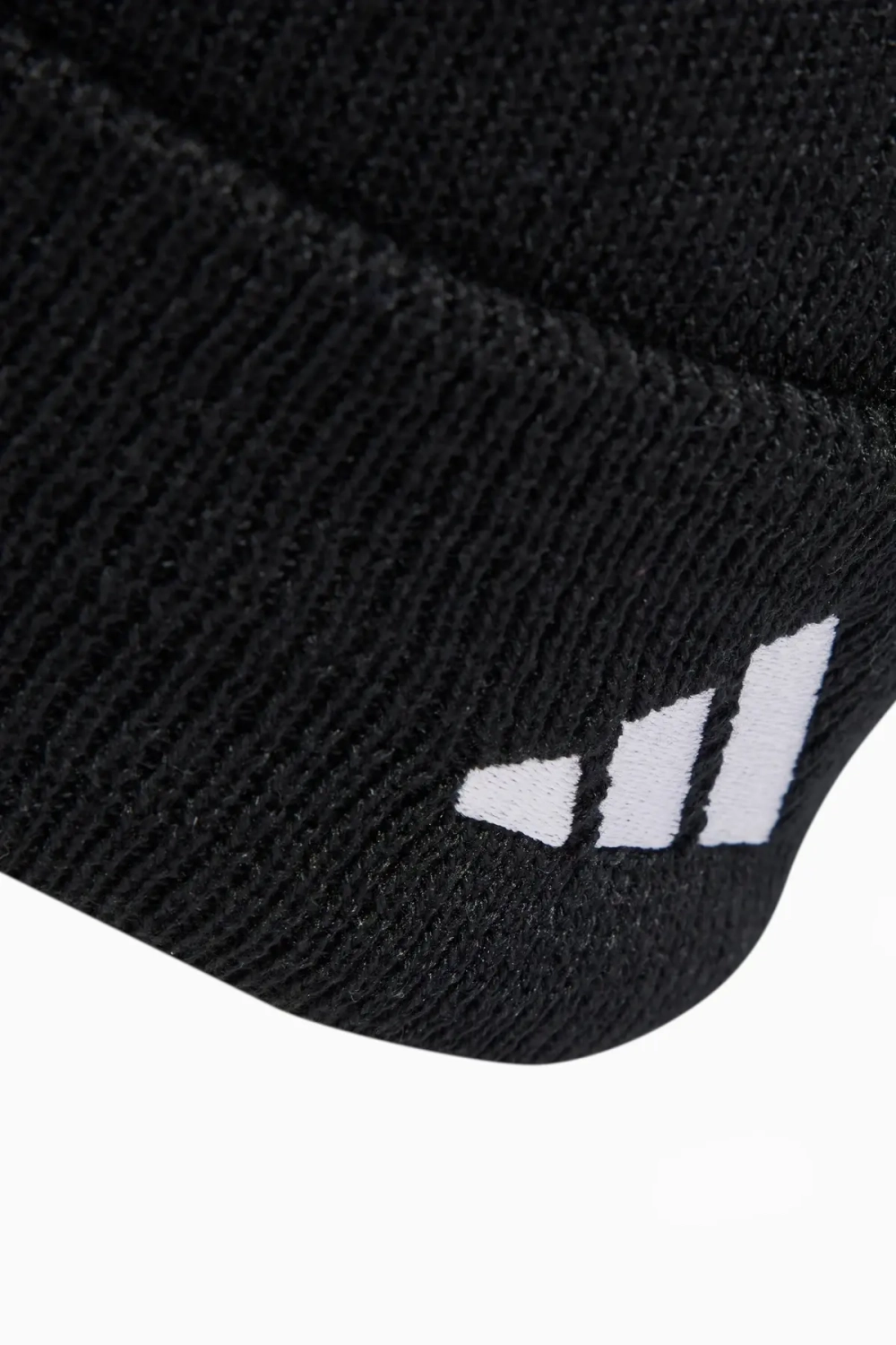 Шапка зимняя adidas Juventus FC 24/25 - черный