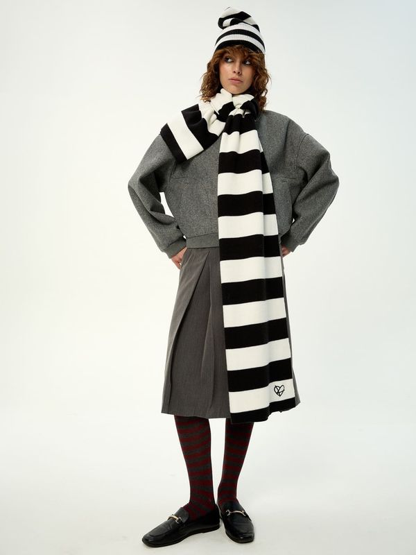 Шарф в полоску черно-белый - фото 4