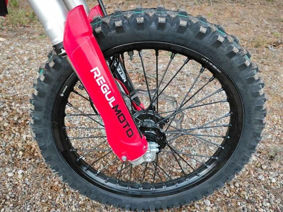 Мотоцикл кроссовый эндуро REGULMOTO Holeshot Red Edition