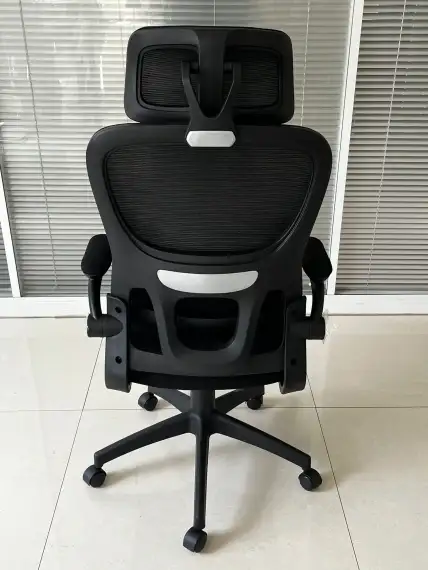 Кресло Barneo K-130 черная сетка