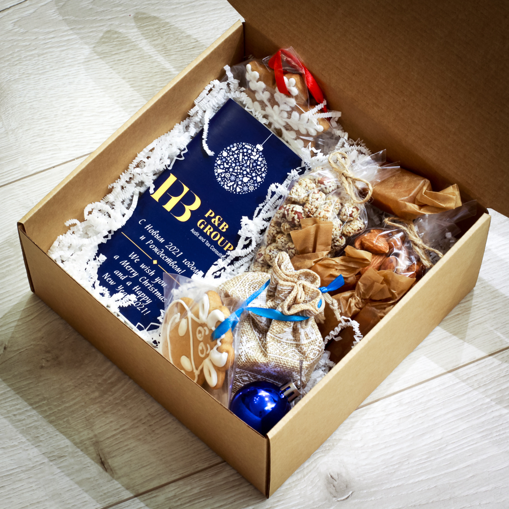 Новогодние корпоративные подарки для консалтинговой компании (пример 2020 год)