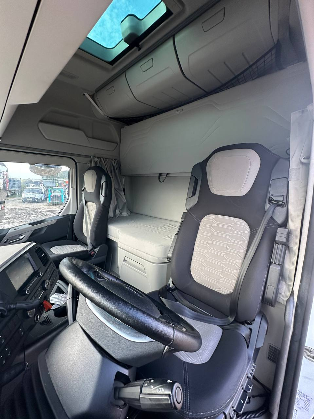 Ford F-Max 4x2 Седельный тягач CCK1 (Дизельный, 12,7 л, 500 л.с., АТ)
