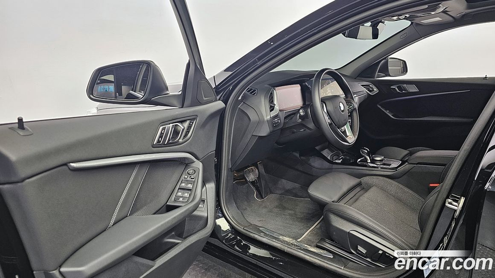 BMW 1 Series (F40) 120i Sports (06.2023)