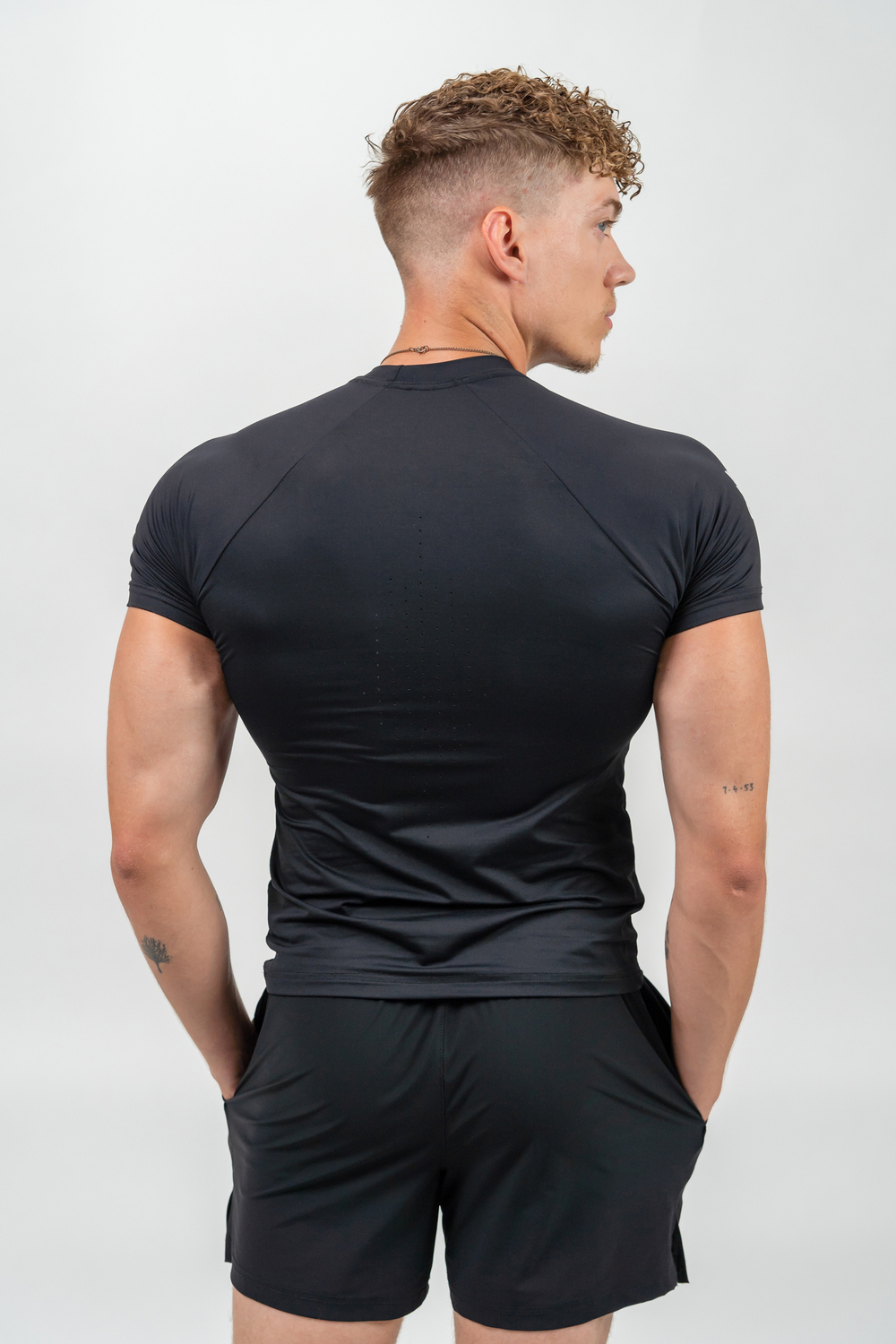 Шорты ACTIVEWEAR QUICK-DRYING SHORTS RESISTANCE 337
Черные