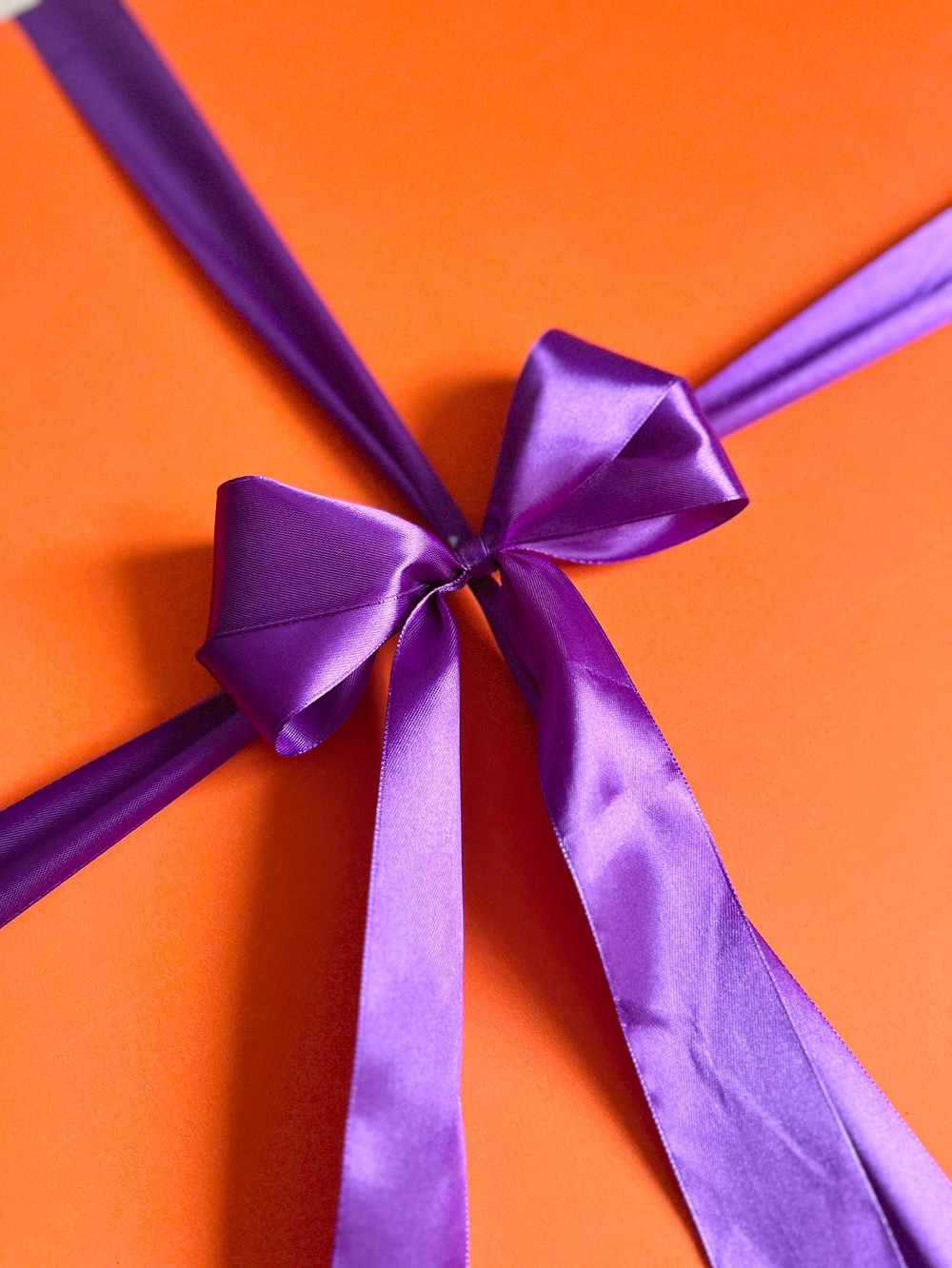 Воздушные шары большая оранжевая коробка сюрприз шарики малыши разноцветные №3407