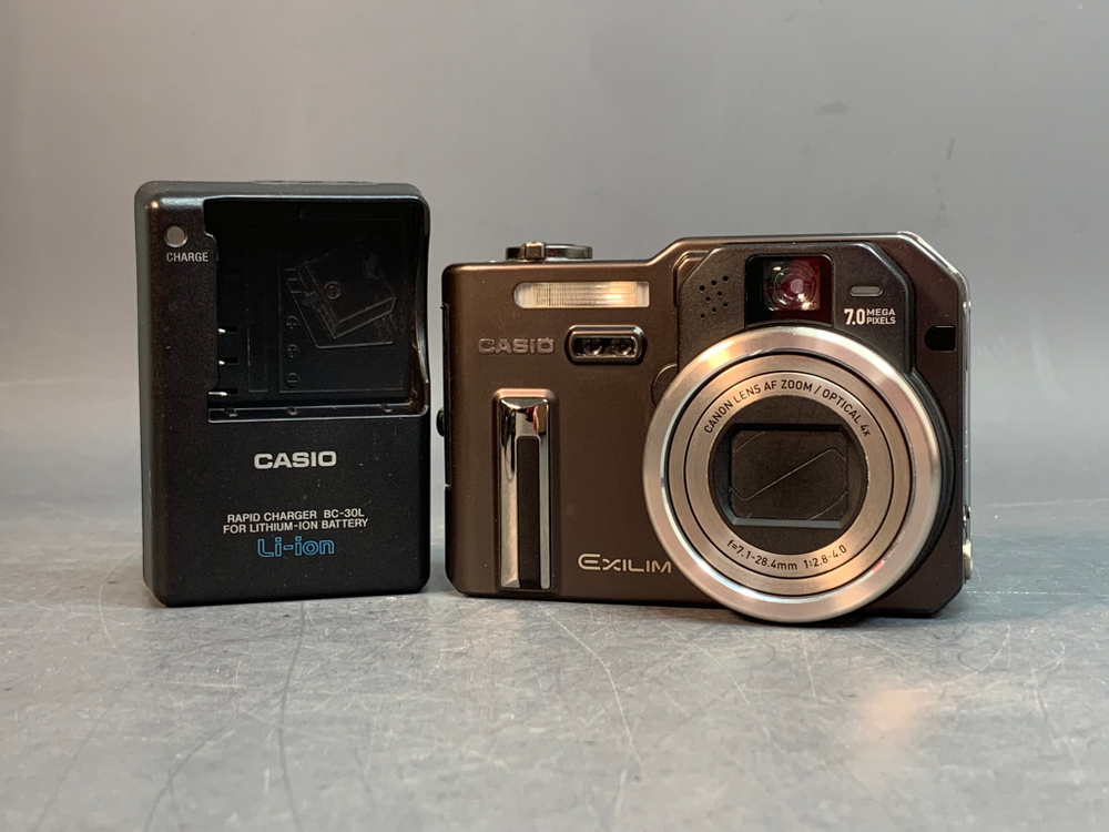 Casio Exilim EX-P700