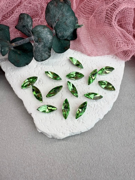 Наветт Navette 15*7 мм, Peridot