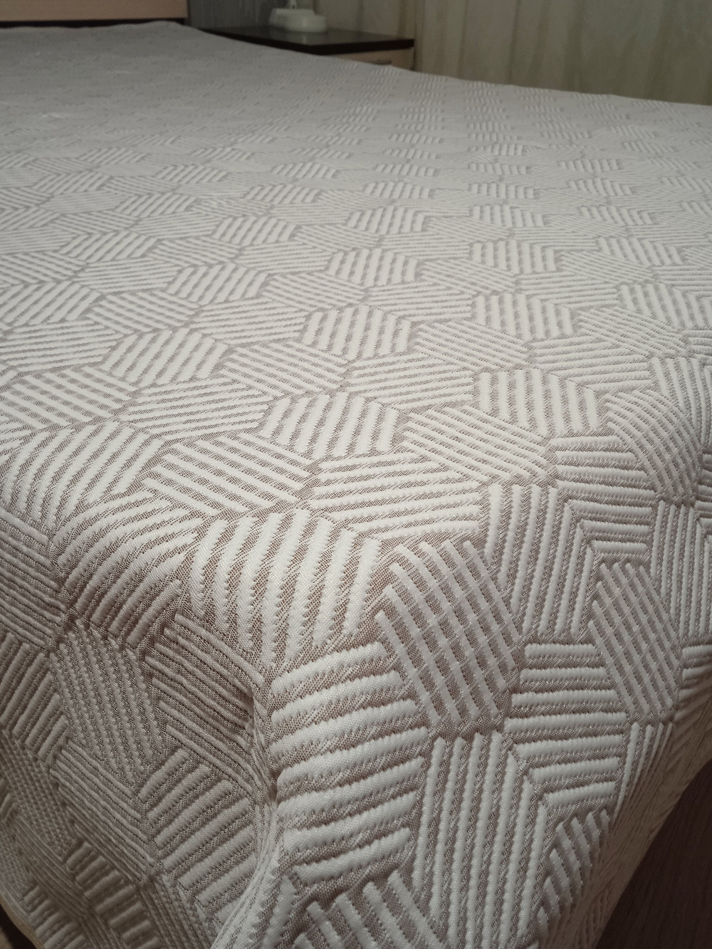 Покрывало жаккардовое двухстороннее Нежность 442-16 беж,белый 1,5 (150х200)