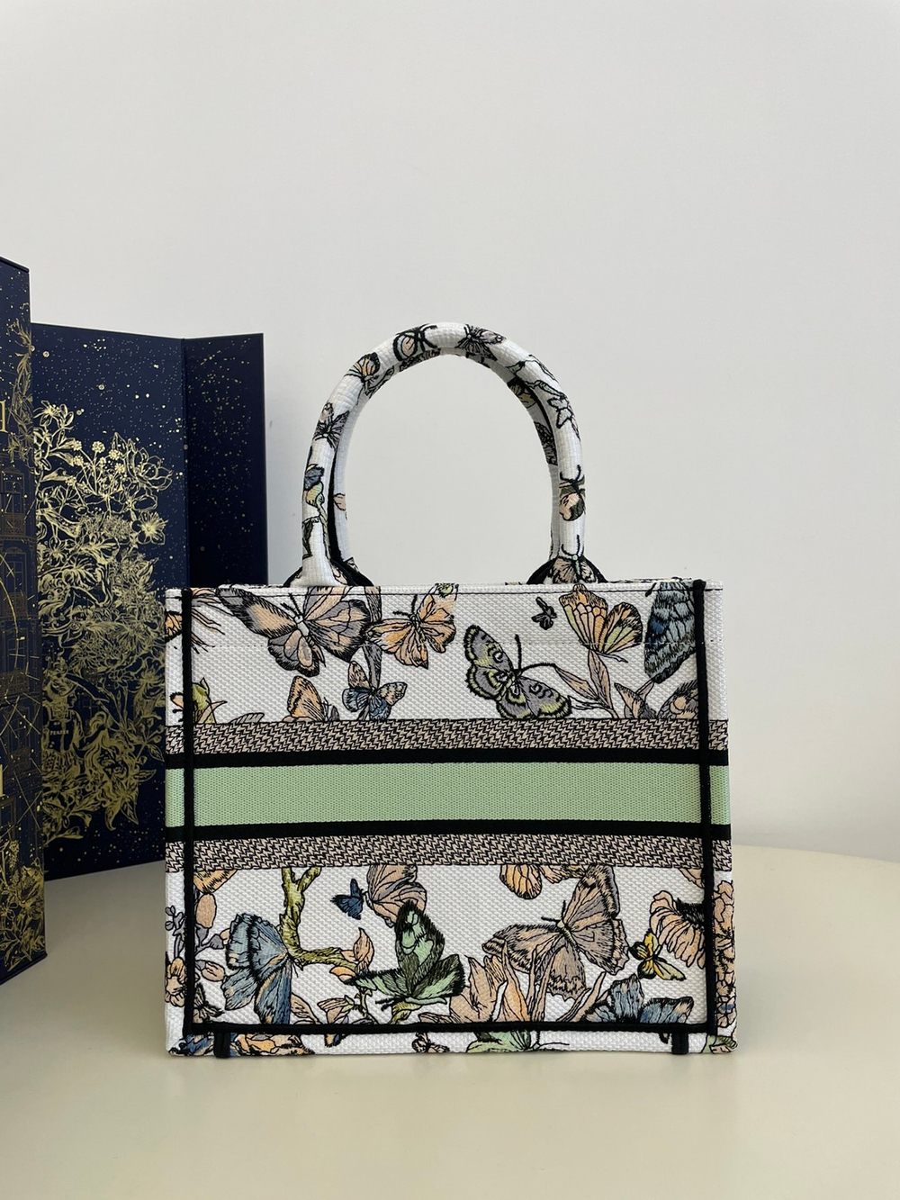 Christian Dior Book Tote 26 cm