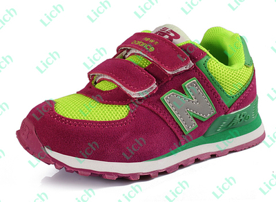 Кроссовки детские с сетчатыми вставками и логотипом бренда