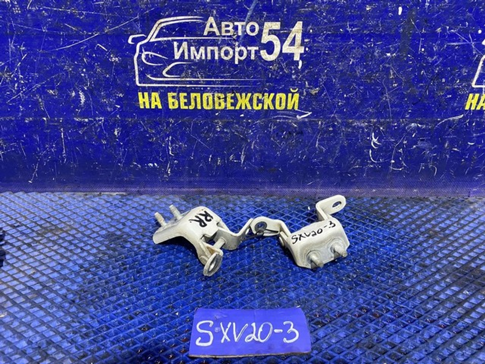 Петля двери задней правой TOYOTA CAMRY GRACIA 1999
