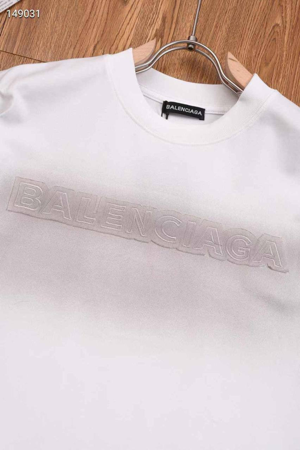 Футболка Balenciaga