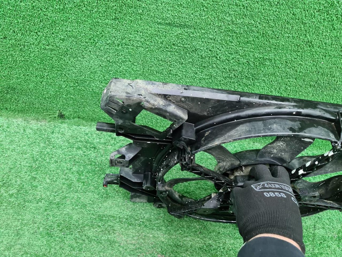 Диффузор с вентилятором Renault Logan 2 (2014-2022