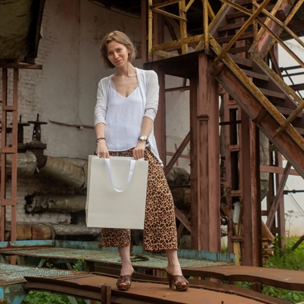 Пакет бумажный, 33x40x16, белый матовый, с вклееной ручкой