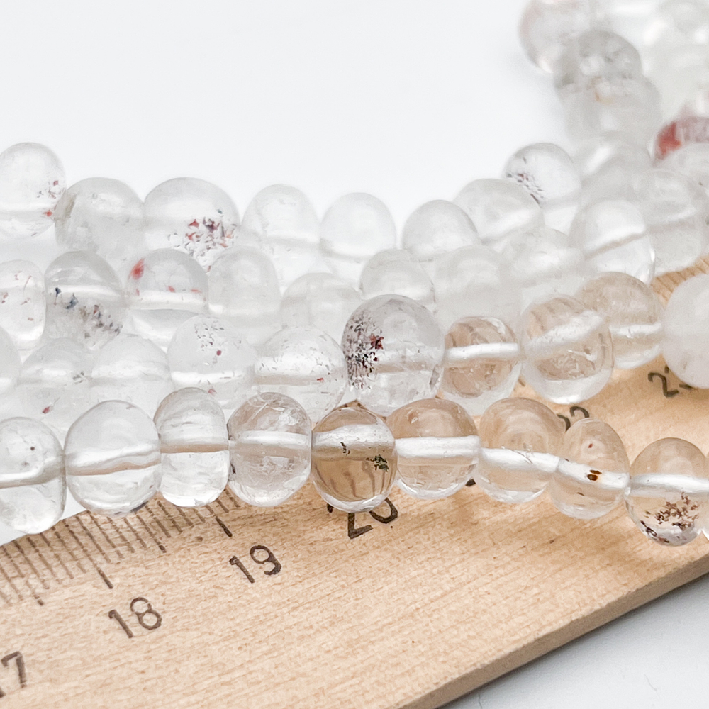 Горный хрусталь фриформ (с включениями), размер около 6,5-8 мм, цена за отрезок 19 см (1/2 нити)