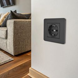 Розетка с заземлением и со шторкой Arte Milano SET16-1 SET16-1-40-1 black