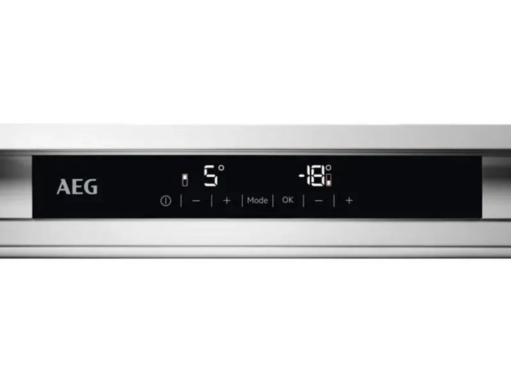 Встраиваемый холодильник AEG SCE819E5TS