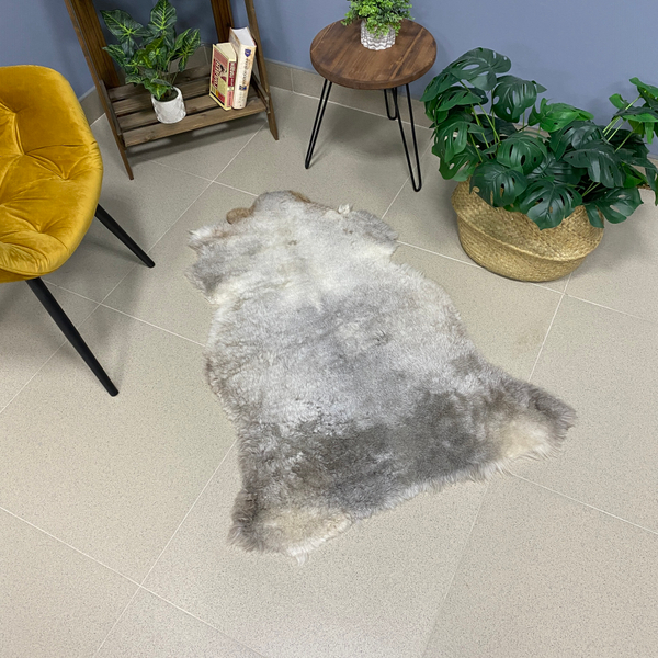 Шкура коврик меховой прикроватный овчина, 110х60 см.