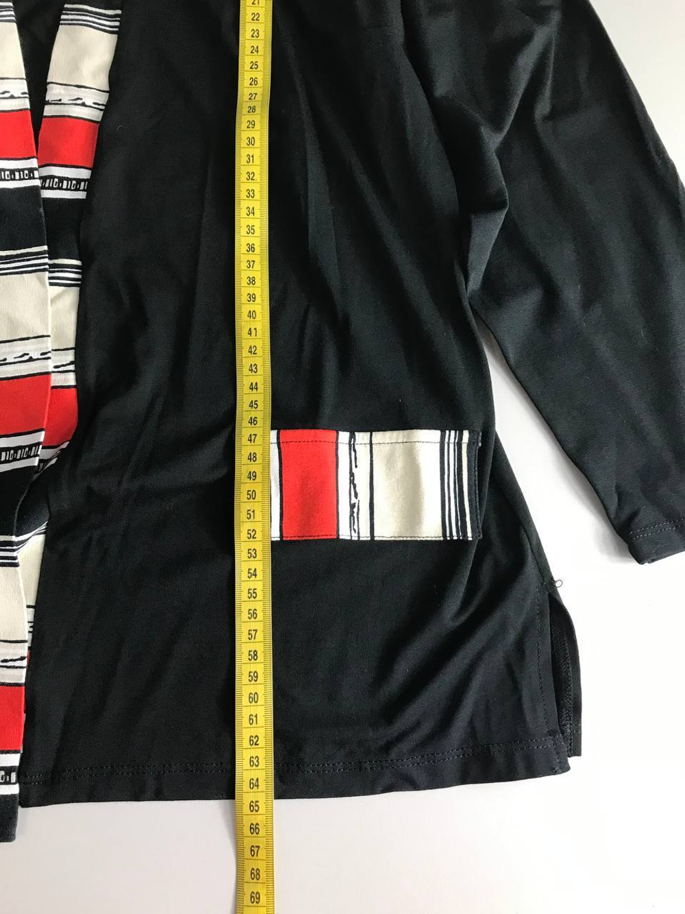 Кардиган тонкий, визуально на 50 размер