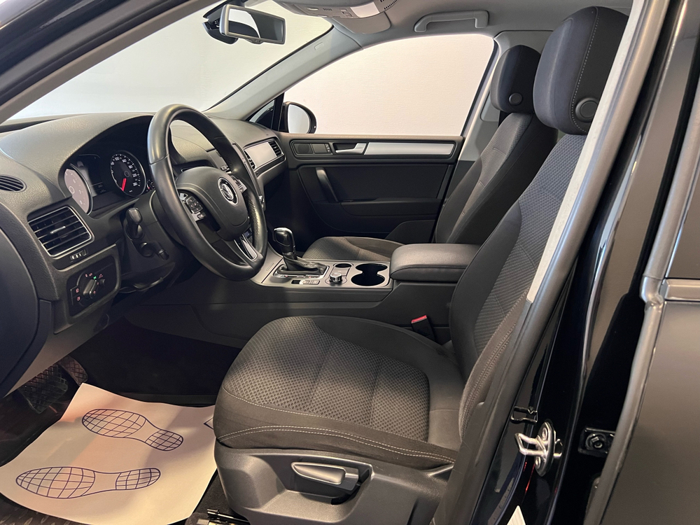 Volkswagen Touareg, 2014 год