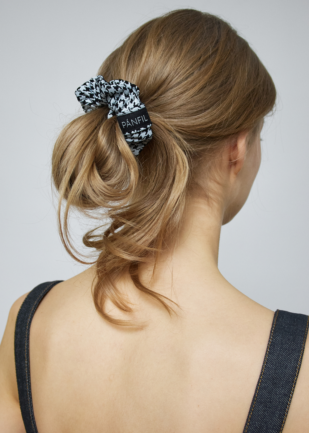 Кожаная резинка в гусиную лапку