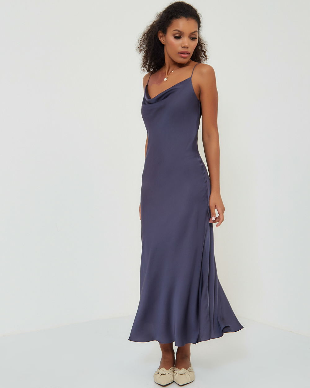 Платье-комбинация в черничном цвете