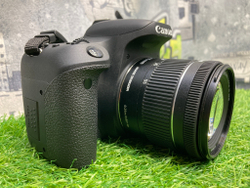 Canon 77D kit 18-55mm 3.5-5.6 IS STM 1.300 кадров
