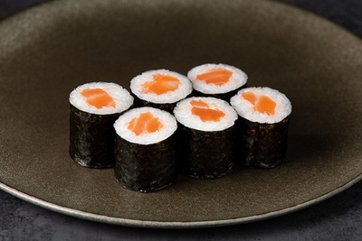 Маки ролл Лосось копчёный