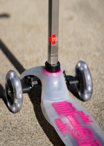 Самокат Mini Micro Deluxe Flux LED неоновый розовый
