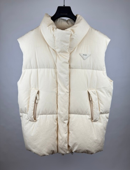 Жилетка Prada