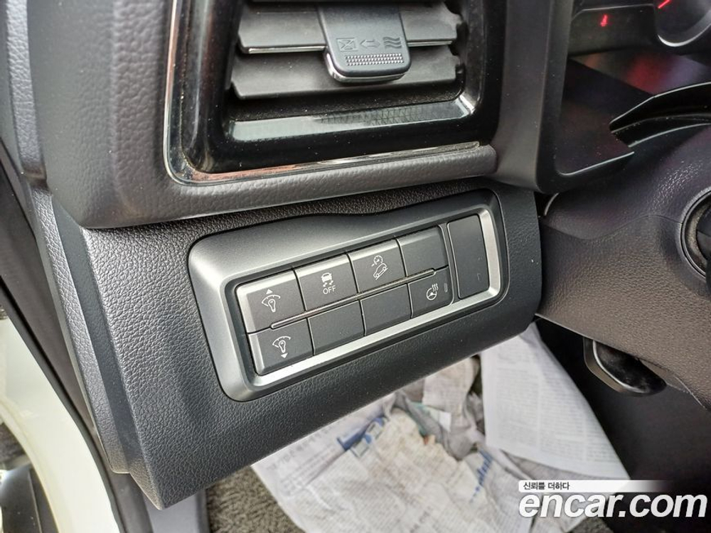 KG Mobility (Ssangyong) Very New Tivoli Бензин 1.5 2WD (11.2019)