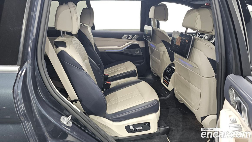 BMW X7 (G07) M50i 6-и местный (05.2021)