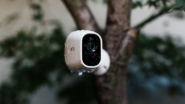 Комплект видеонаблюдения Netgear Arlo Pro 720p с двумя камерами (White)