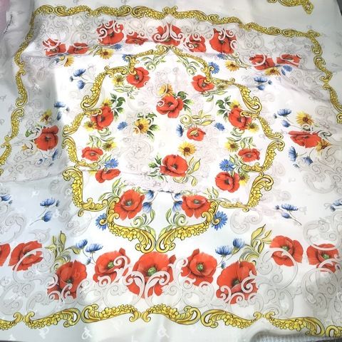 Ткань шелк купон маки на белом фоне 1013