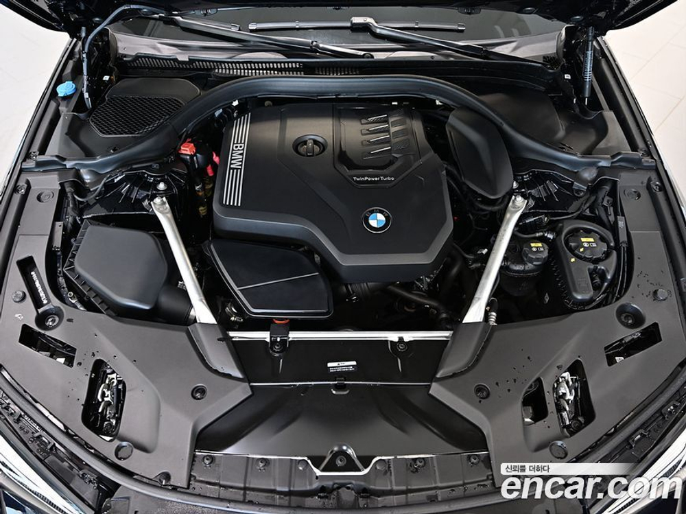 BMW 5 Series (G30) 520i M Sports (02.2023)