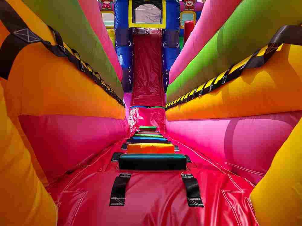 Коммерческий батут "Мишки и дети" 10*5*5 м