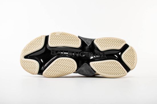 Кроссовки Balenciaga Triple S Vanilla