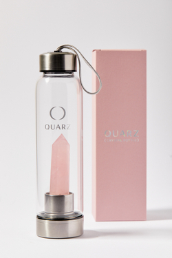 Бутылка с розовым кварцем