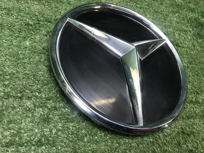 Эмблема решетки радиатора Mercedes GLE V167 18-24