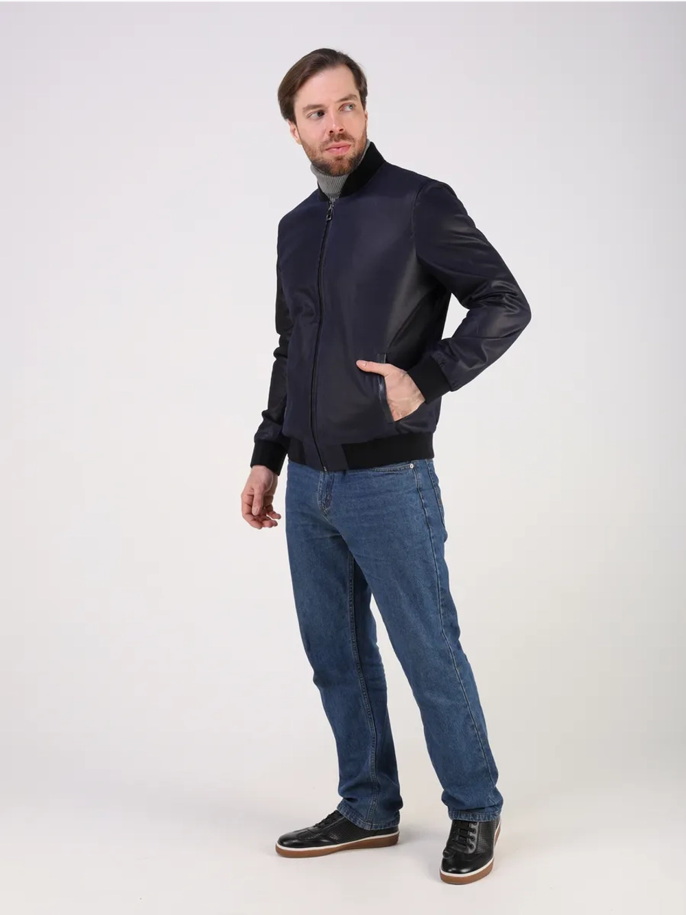 Кожаная куртка демисезонная замшевая бомбер под джинсы