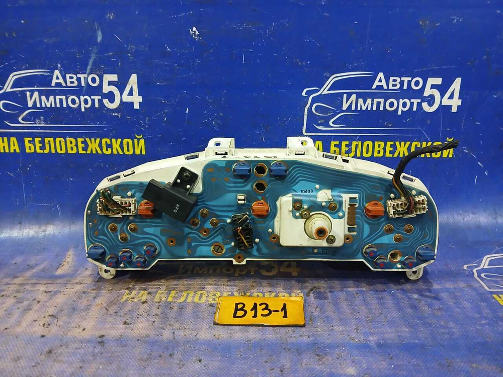 Щиток приборов NISSAN SUNNY 1990